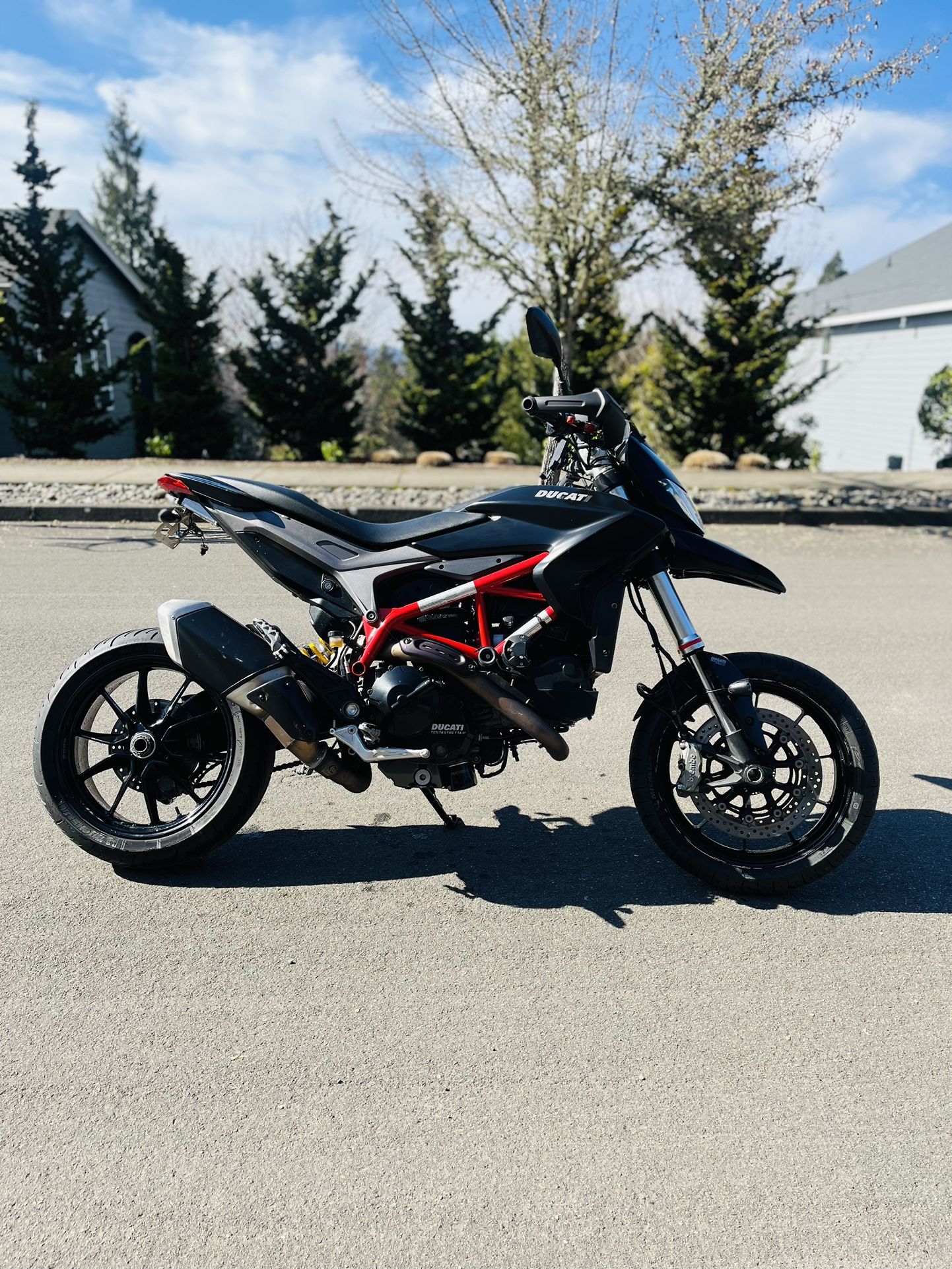 FULL PARTOUT Ducati Hypermotard (contact info removed)