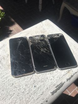 3 iPhones 5