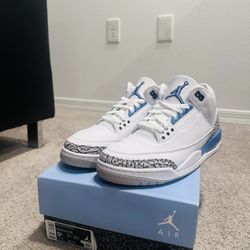 DS Jordan 3 UNC