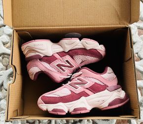New Balance Kids/Enfants Shoes