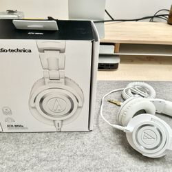 Audio-Technica ATH-M50X Professional Studio Monitor Headphones