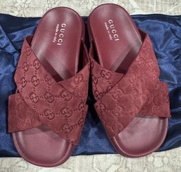 Slides / Sandals
