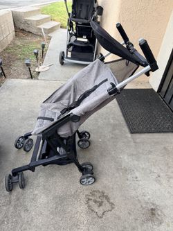 Munchkin Travel Stroller And Travel Bag
