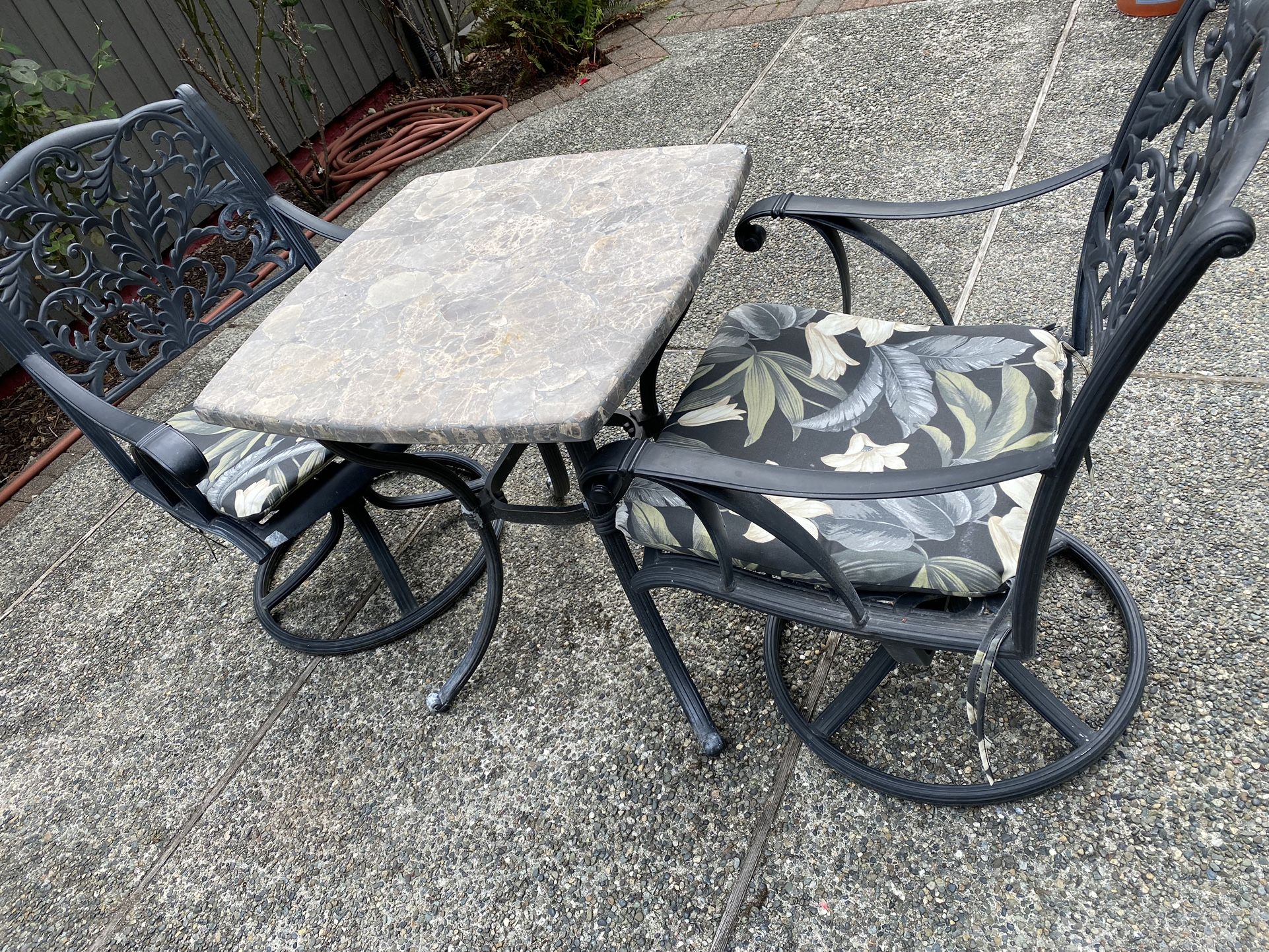 Outdoor Patio Chairs, Stools and Table for Sale in Issaquah, WA OfferUp
