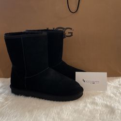 WOMEN SIZE 10 Wide KOOLA UGGS