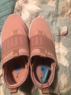 Puma 6 1/2 women shoes