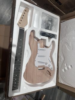 ELECTRIC GUITAR KIT