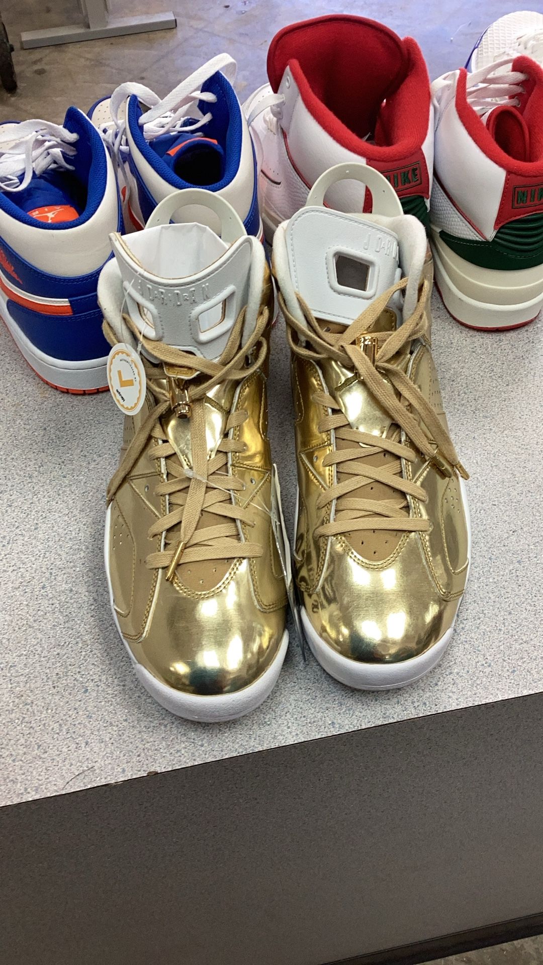 Jordan 6 Retro Pinnacle Metallic Gold Size 10 