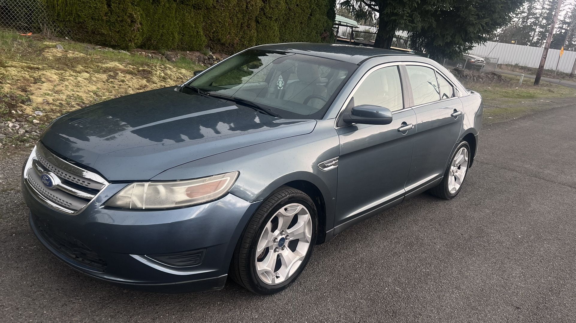 2010 Ford Taurus