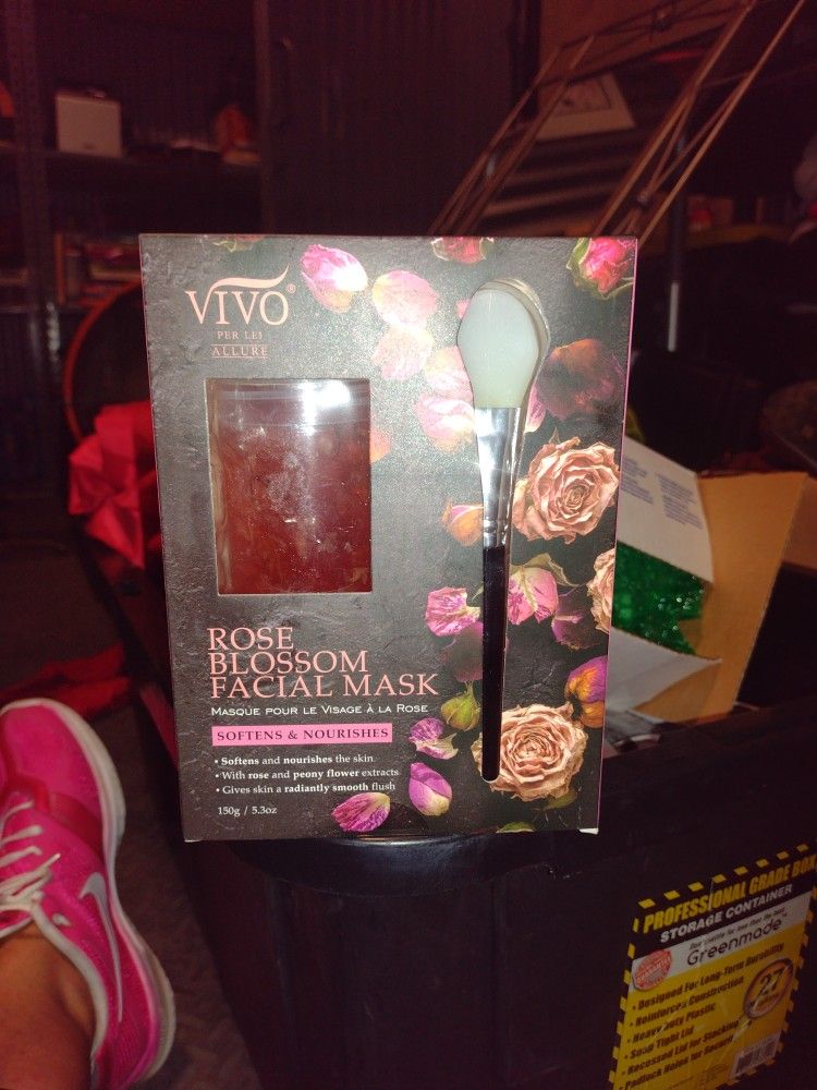 Vivo Rose Blossom Facial Mask