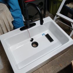 Sink Apron Sink Farmer Style With Faucet Like New  Condition 