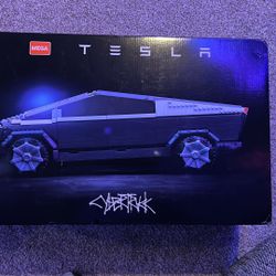 Tesla Cyber Truck LEGO Build