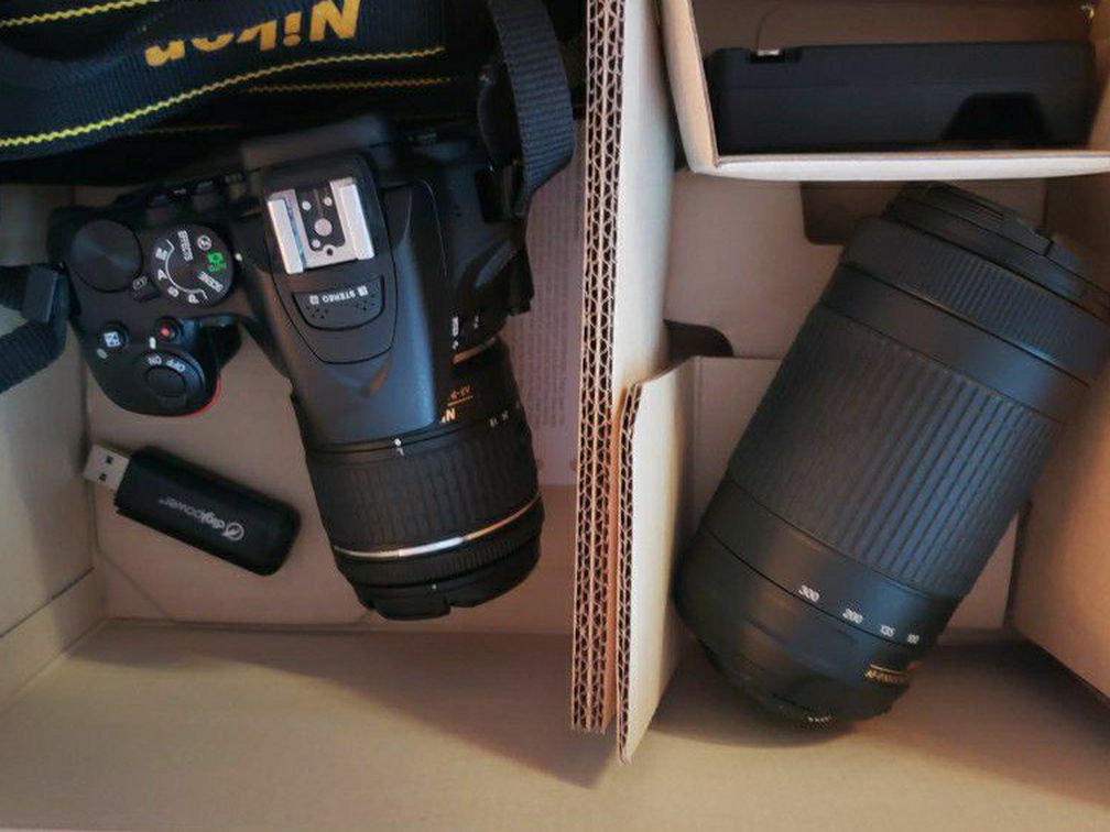 Nikon D5600 Camera Set 📸