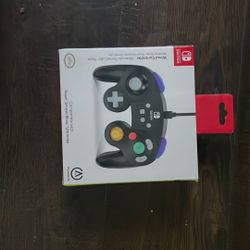 Wired Controller Nintendo GameCube Style