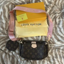 Louis Vuitton- Multi Pochette Accessories Bag