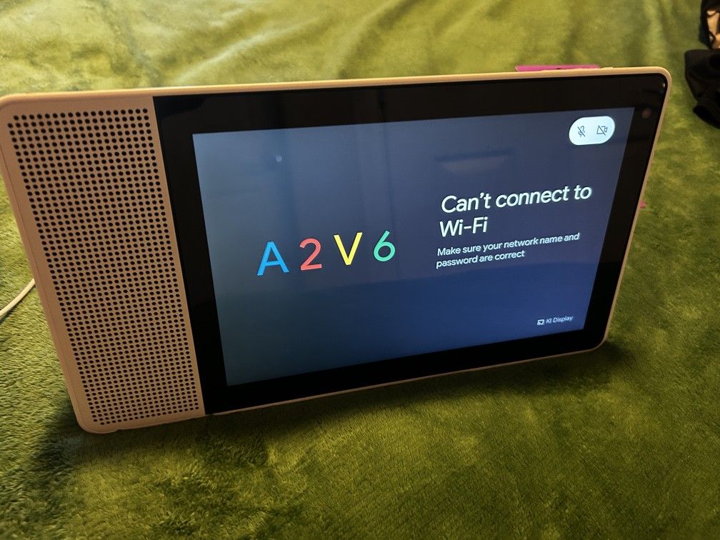 
Lenovo Smart Display 10" with the Google Assistant