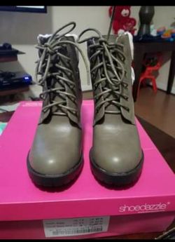 new women boots shoedazzle size 7.5