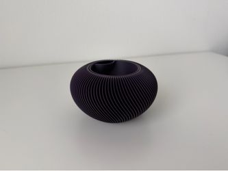 Modern Decorative Plant Pot with Inner Insert – Spiral Design
