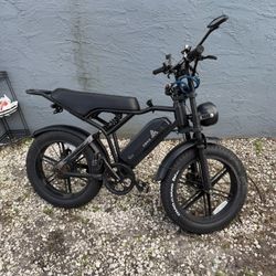 Peak 1500W Electric Bicycle 32MPH Disc Brakes 7-Speed Off-Road Mountain Ebike