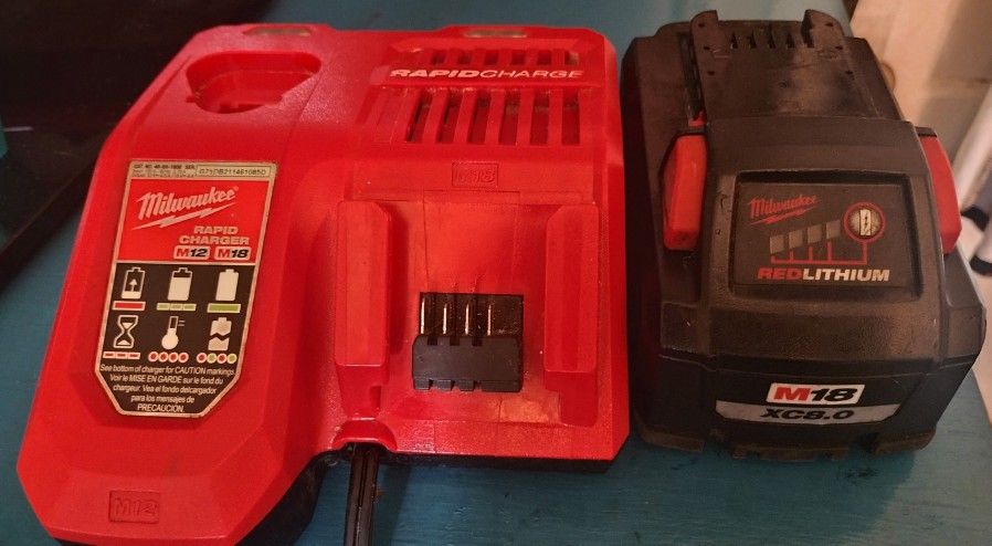 Milwaukee M18 Red Lithium High Output XC8.0 Battery With Dual M12/M18 Rapid Charger