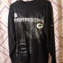 Reebok NFL Packers  Football National Football league NFC North- Greenbay,  Wisconsin Mens Long Sleeve Shirt  Size Medium 