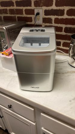 Ice Machine Works Perfect! Few Months Old.