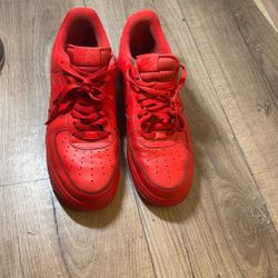 Red Nike “Air Force 1”
