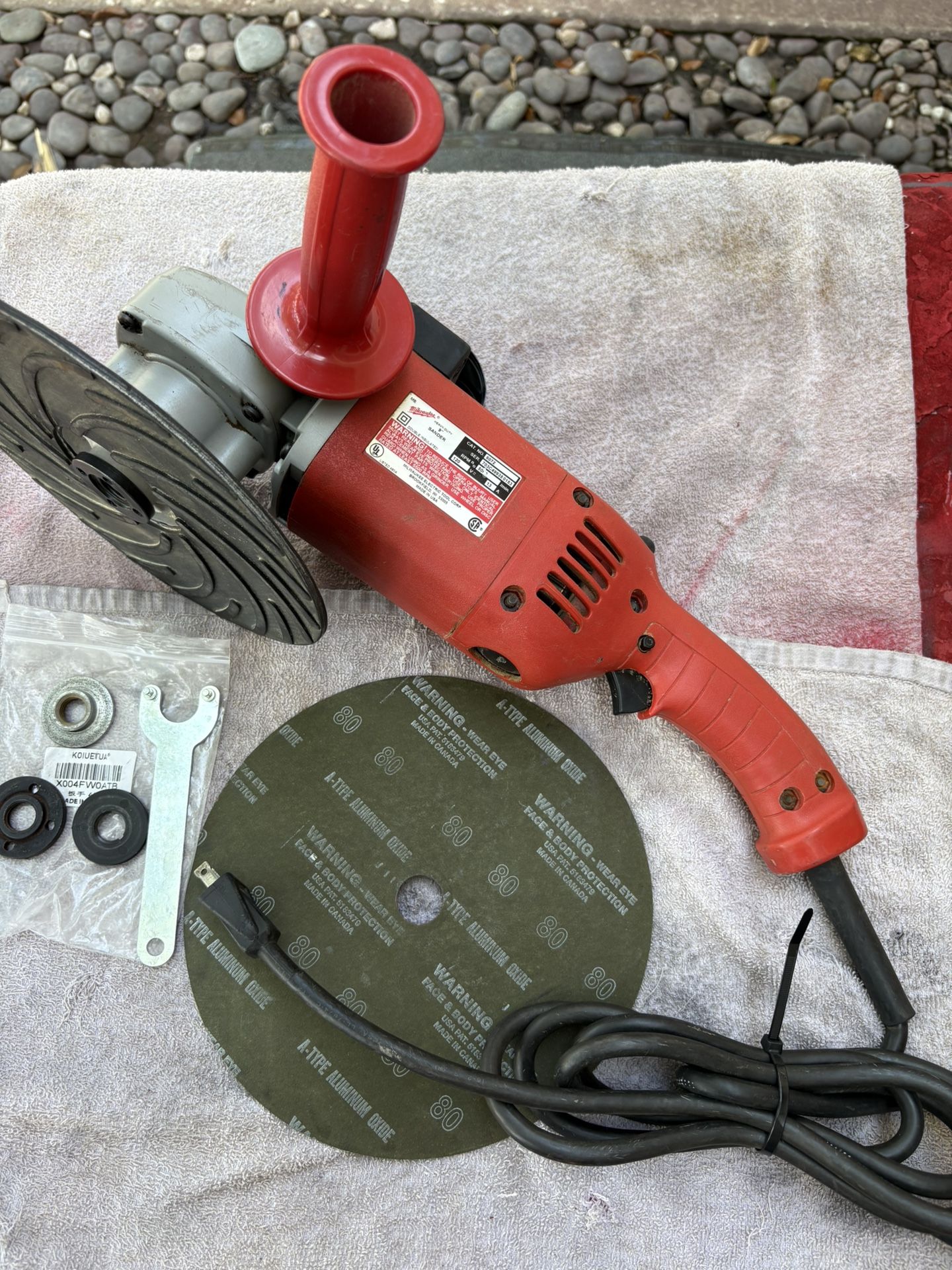 MILWAUKEE Hvy Duty 9" Sander/Polisher-6072-13 Amp, 5000 RPM, New Backing Pad, Handle, Collet Nuts, Spanner Wrench, 8’ Cord