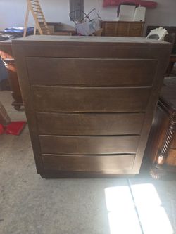 Dresser
