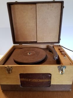 Vintage Fada turntable