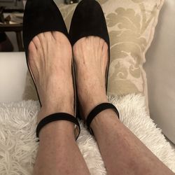 Vince Camuto Black suede ballet style flats