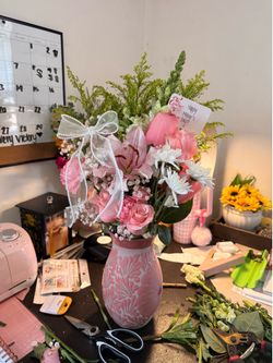 Mother’s Day vase sale