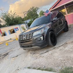 2016 Ford Explorer