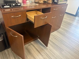Cabinets/drawers