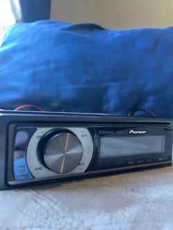 Pioneer car radio (BT)