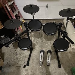 Electronic Drum Set
