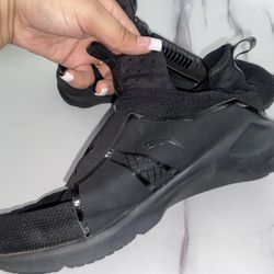 Black Pumas Womens Shoes 