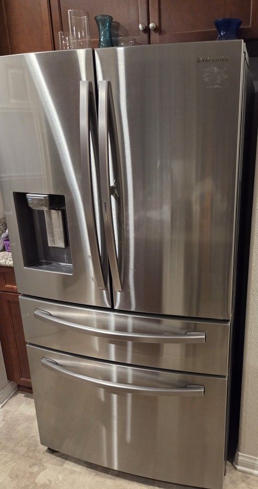 !!!! NICE SAMSUNG REFRIGERATOR !!!!