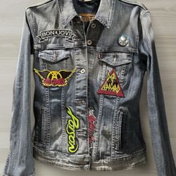 Custom Levi's® women's stretch denim Trucker Jacket w/Rock patches Size L