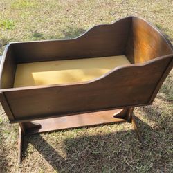 Solid Wood Baby Bassinet / Baby Crib