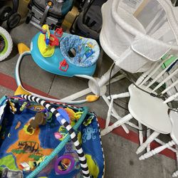 Baby Gym halo bassinet turtle Walker