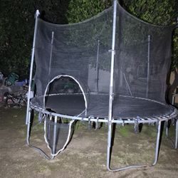 Trampoline 