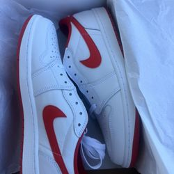 Jordan 1 Retro OG Men’s Sz 11 University Red N White
