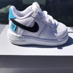 Nike Shoes Size 4c 