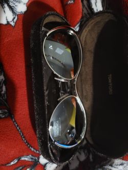 TOM FORD CATEYE SUNGLASSES