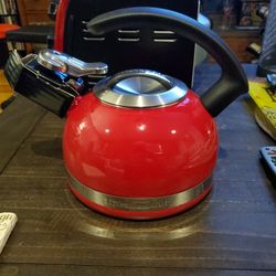 Tea Kettle KitchenAid Red NEW