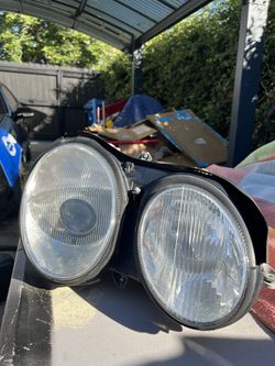 Mercedes CL Headlight