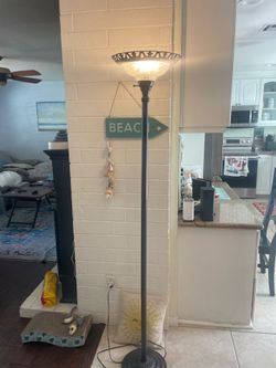 5’ 10 floor lamp