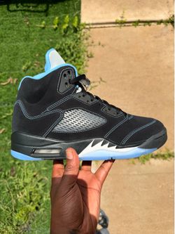 Air Jordan 5 Retro “Black Carolina”