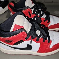  Boy nikes size 2 shoes Air Jordans 1